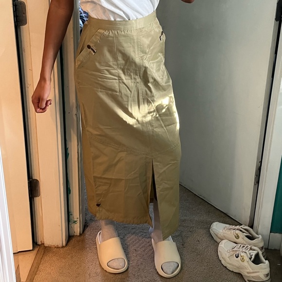 (2 for $25) Cream cargo skirt - Picture 9 of 14